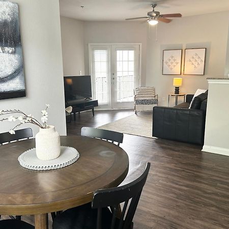 Hidden Gem At Med Center 2Br & 2Ba Apartment Houston Bagian luar foto
