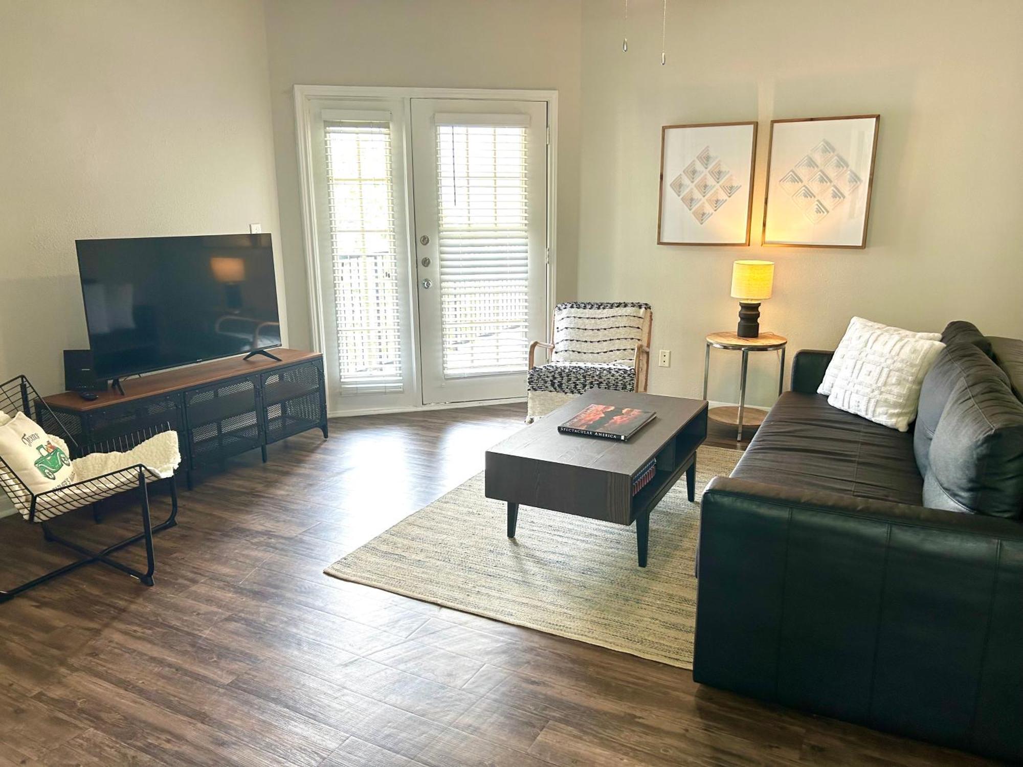 Hidden Gem At Med Center 2Br & 2Ba Apartment Houston Bagian luar foto
